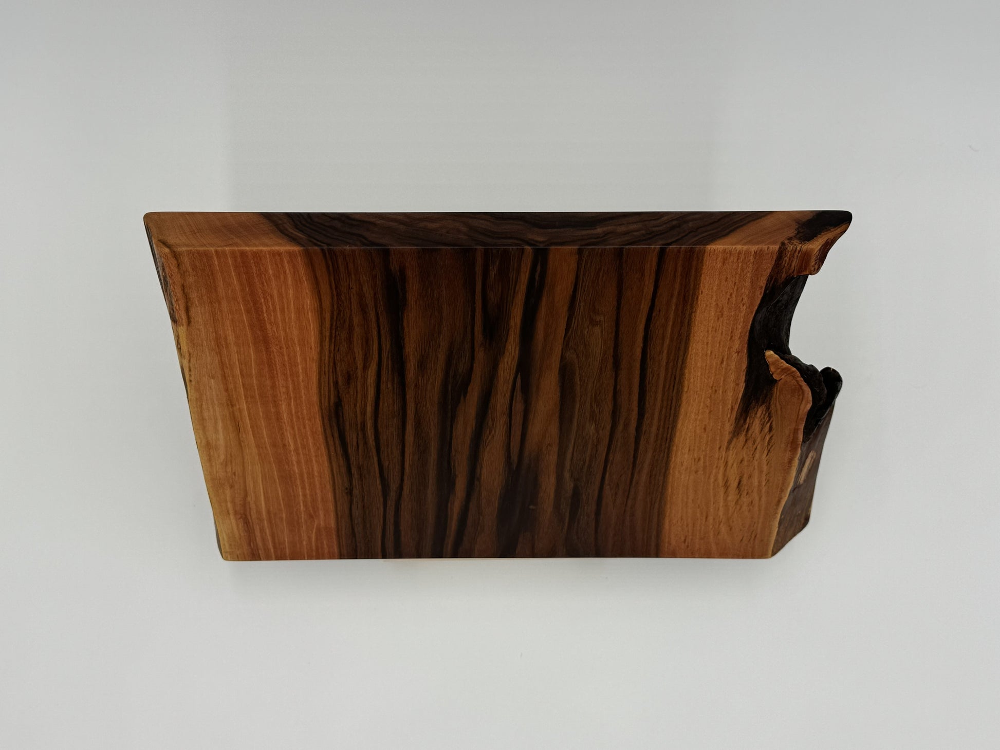 Patagonian Rosewood Live-Edge Board – Deep Grain Curve