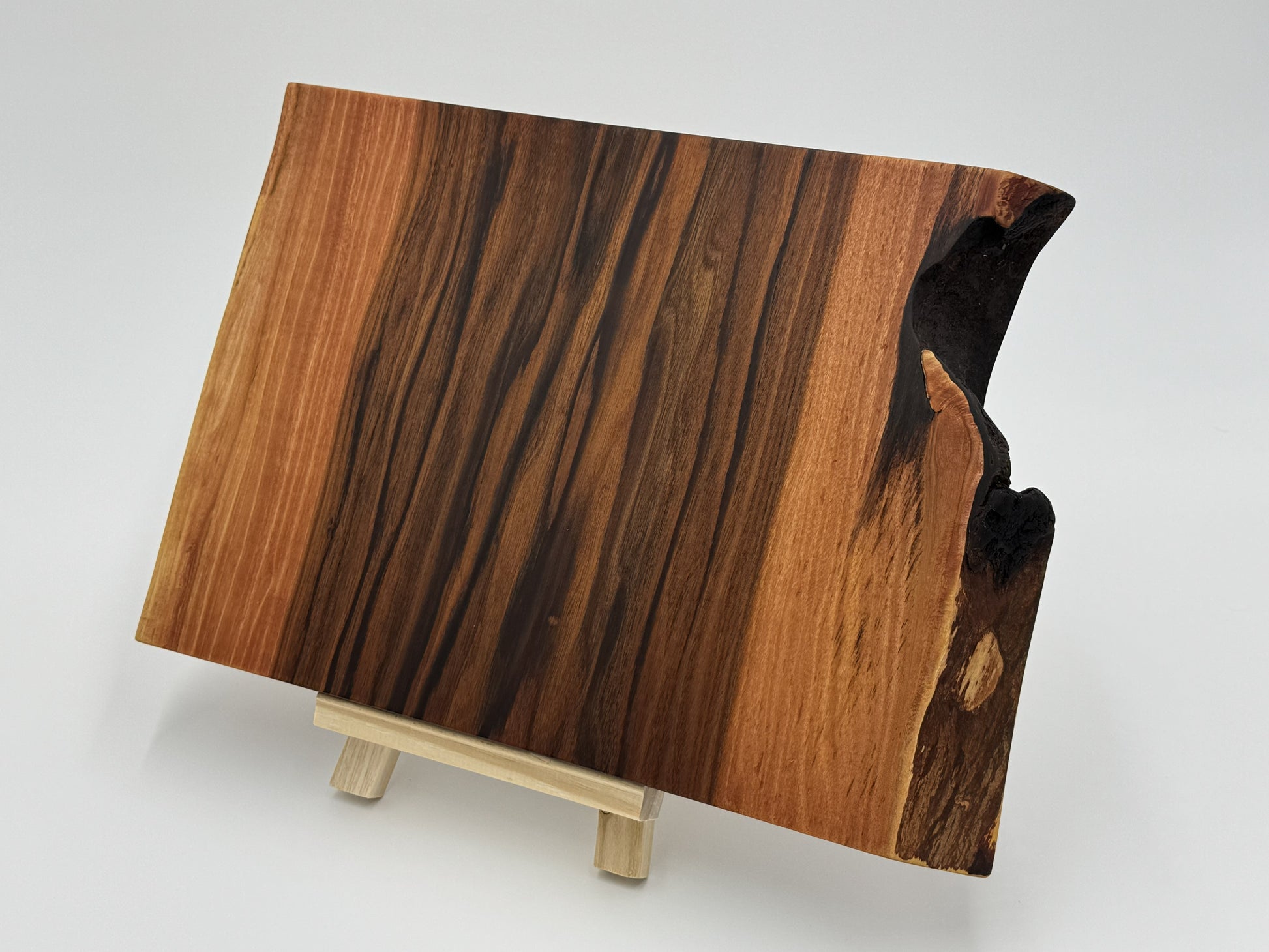Patagonian Rosewood Live-Edge Board – Deep Grain Curve